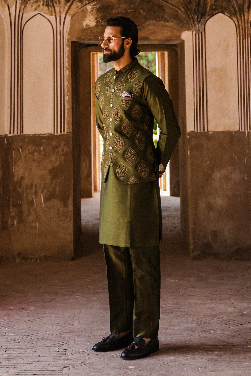 GREEN EMBOIDERED WAIST COAT WITH HAND WORK- WC-306